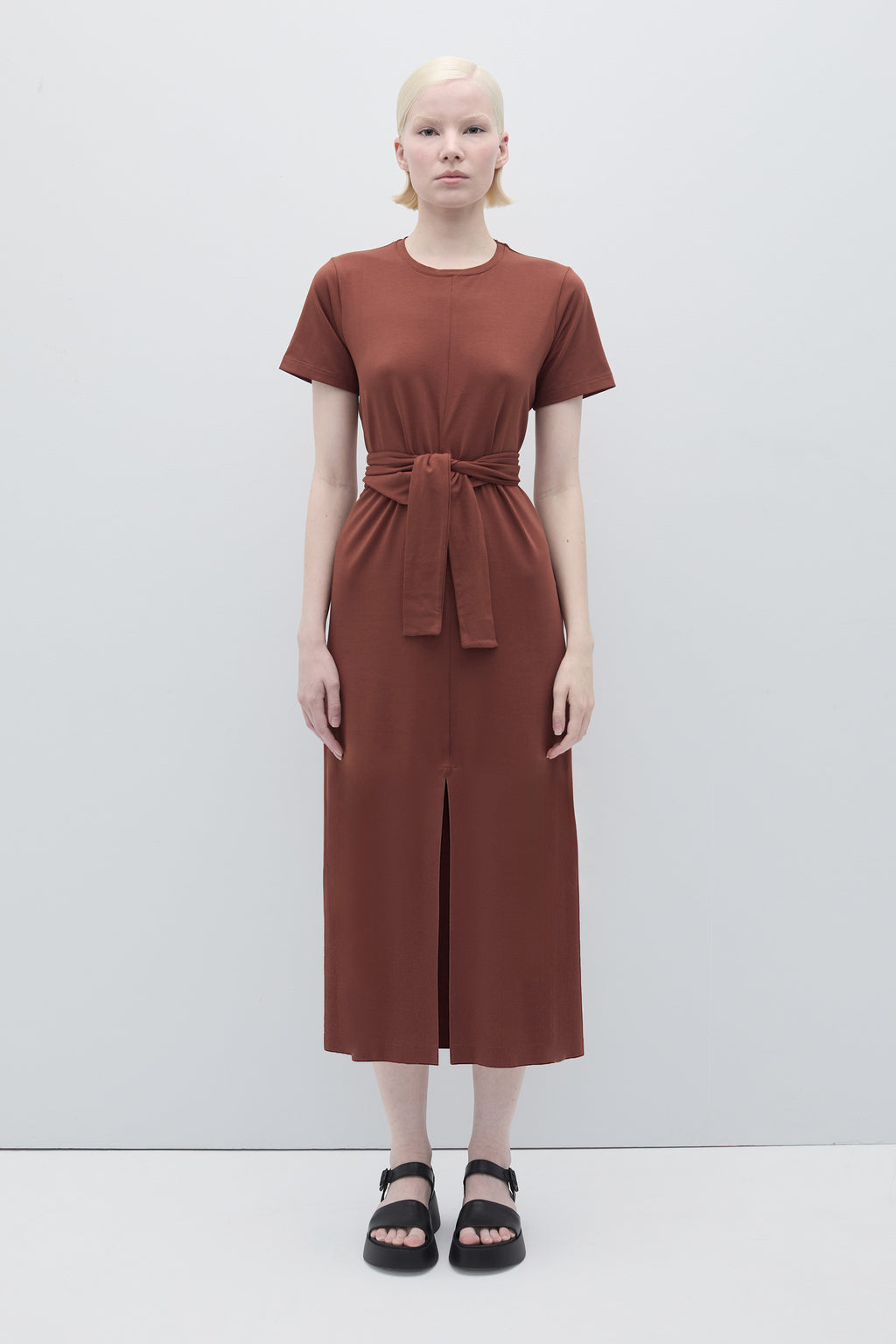 rust dress Susana – Cotton Knit Midi Dress Pattern:Tropical Material:100% Cotton Front sash detailing Melania Trump wears demure
