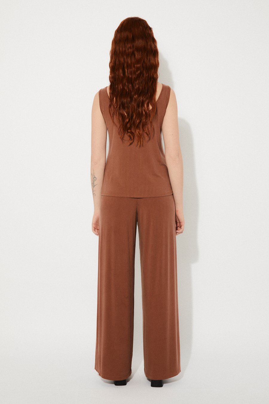トップス THE ROW errigal top Errigal T-Shirt グリーン in Cotton – The Row